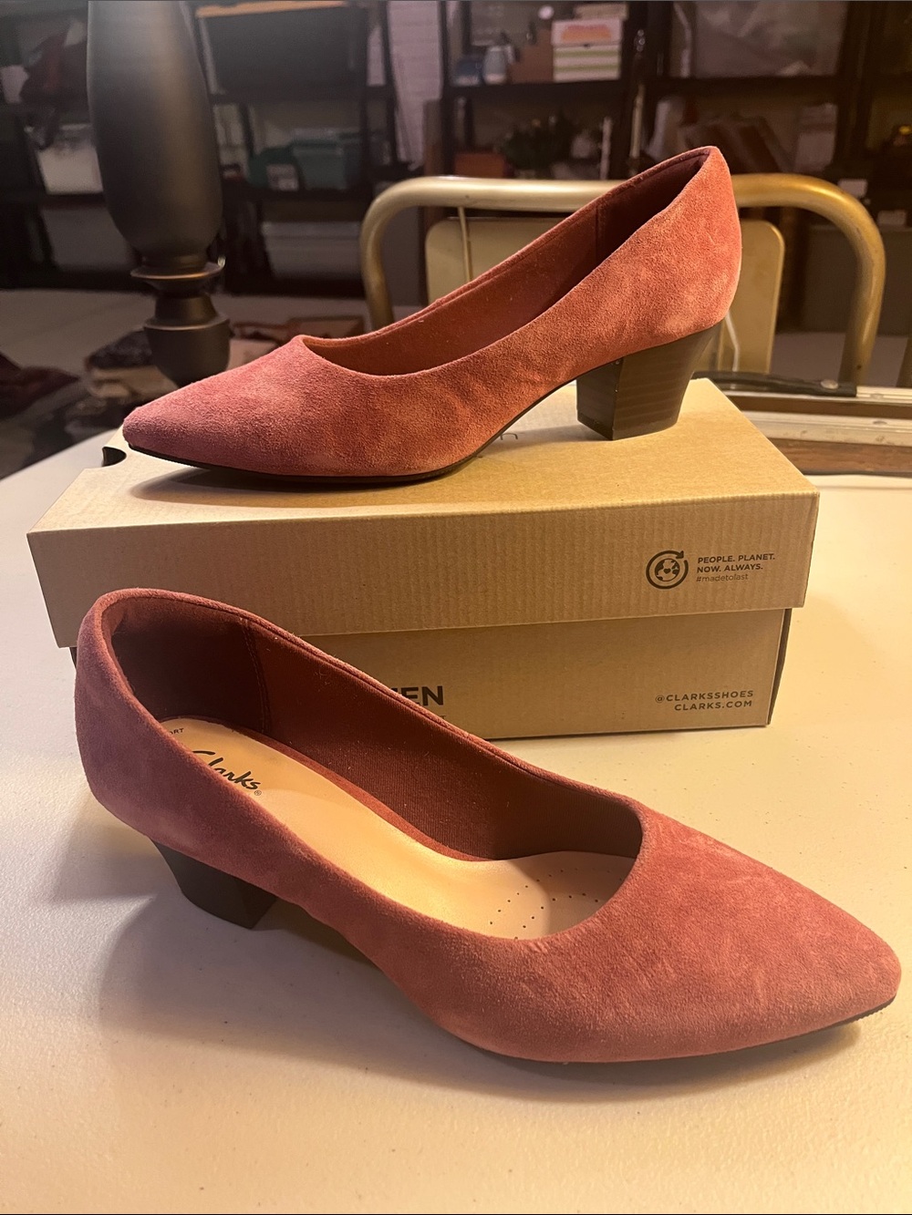 Clarks Women’s Rose-Pink Suede Low Block Heel Pumps